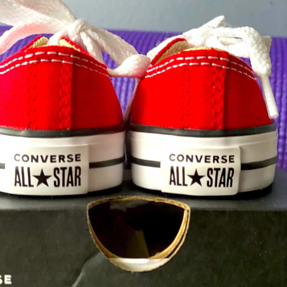 Converse size 2C